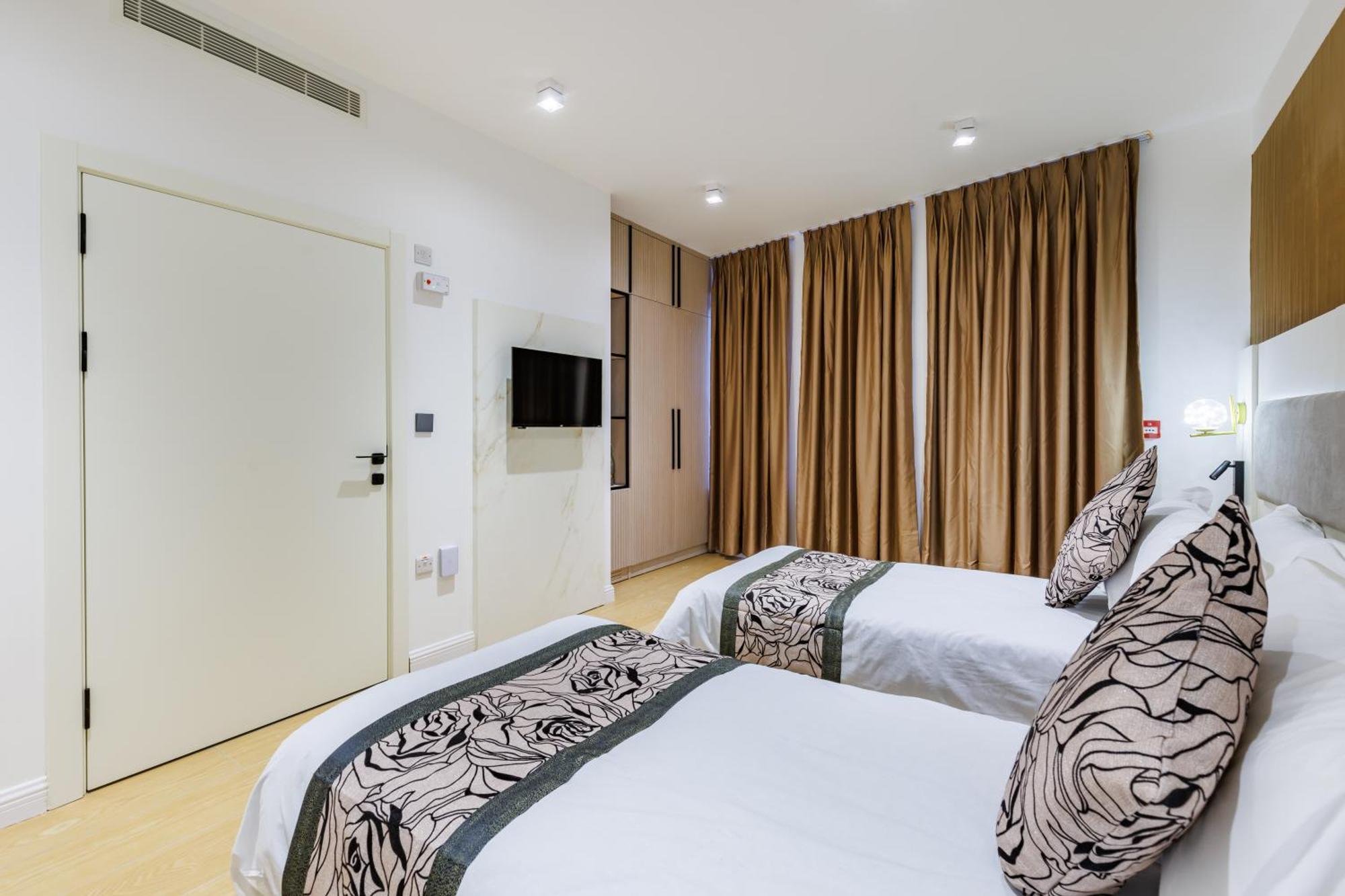 Rosemay Hotel Near London Heathrow Airport Hayes  Exterior photo