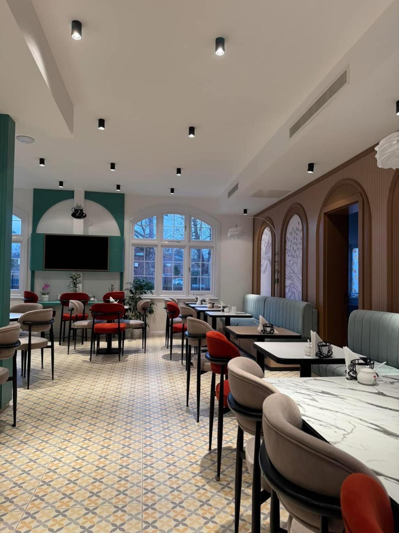 Rosemay Hotel Near London Heathrow Airport Hayes  Exterior photo